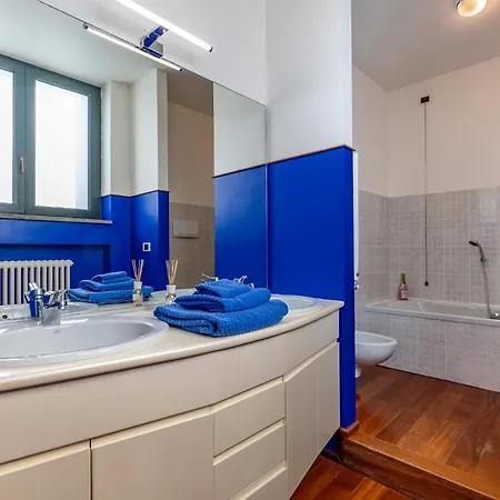 Amyra 6&2, Emma ヴィラ チッタ・サンタンジェロ