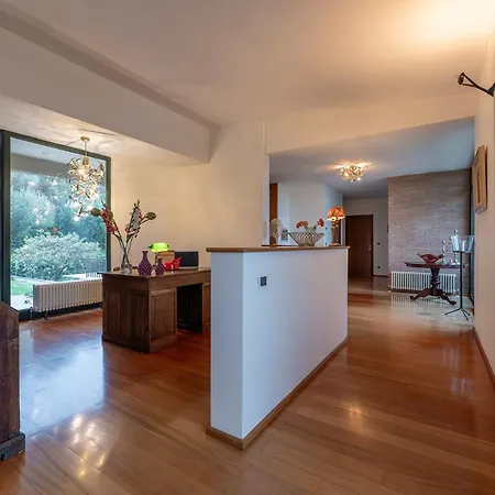 Amyra 6&2, Emma ヴィラ