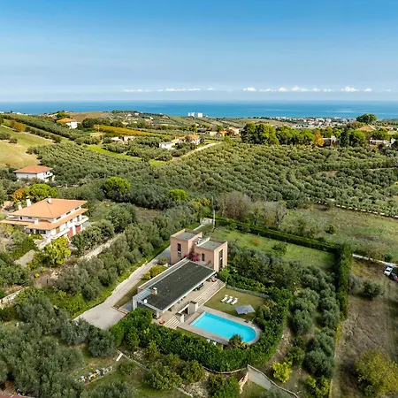 ヴィラ Amyra 6&2, Emma チッタ・サンタンジェロ