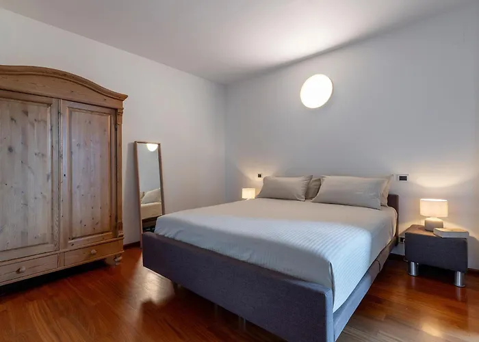 Amyra 6&2, Emma Città Sant'Angelo